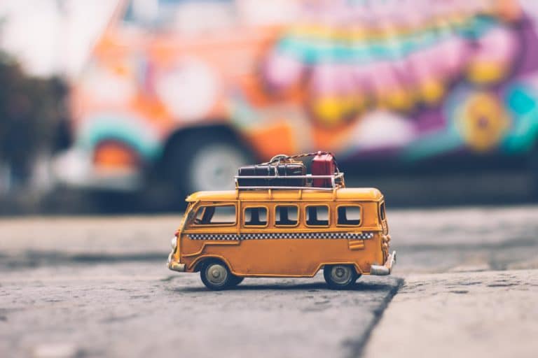 bus jaune miniature