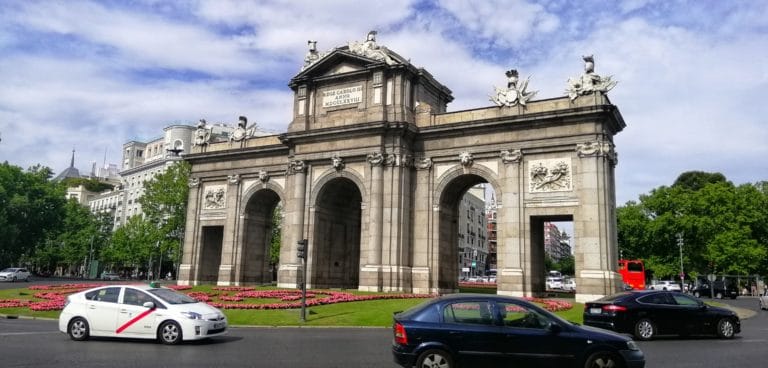 puerta-de-alcala-city-trip-madrid