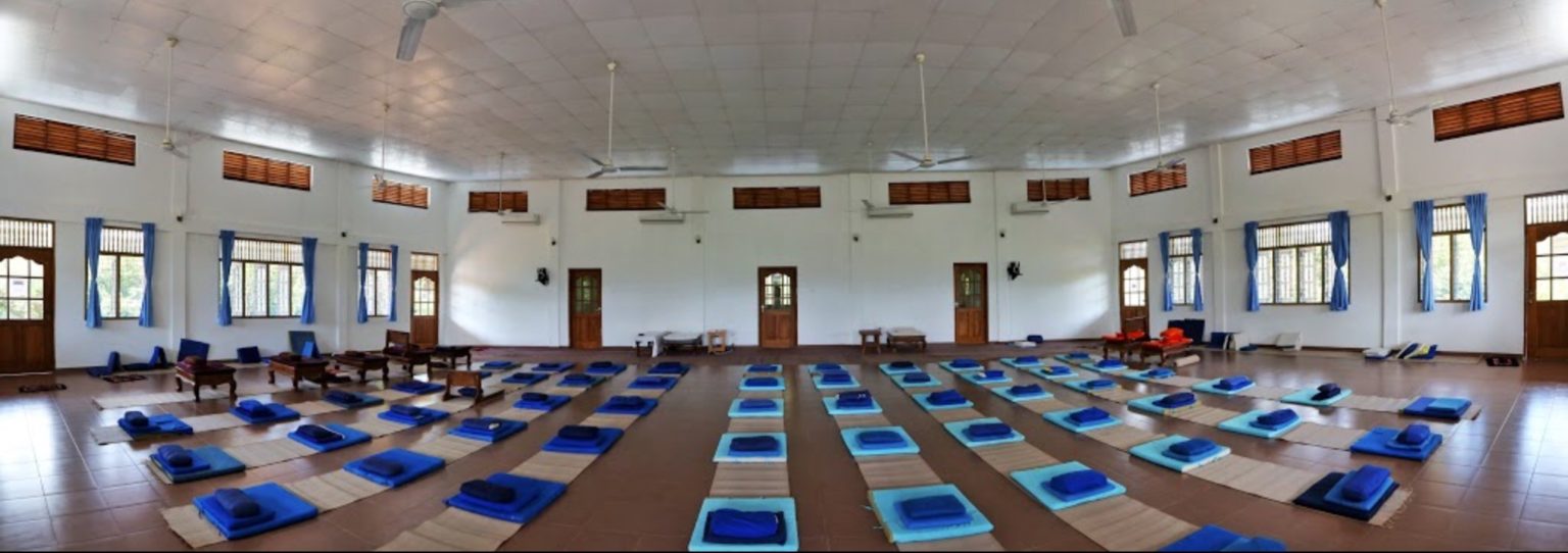 meditation-vipassana-hall
