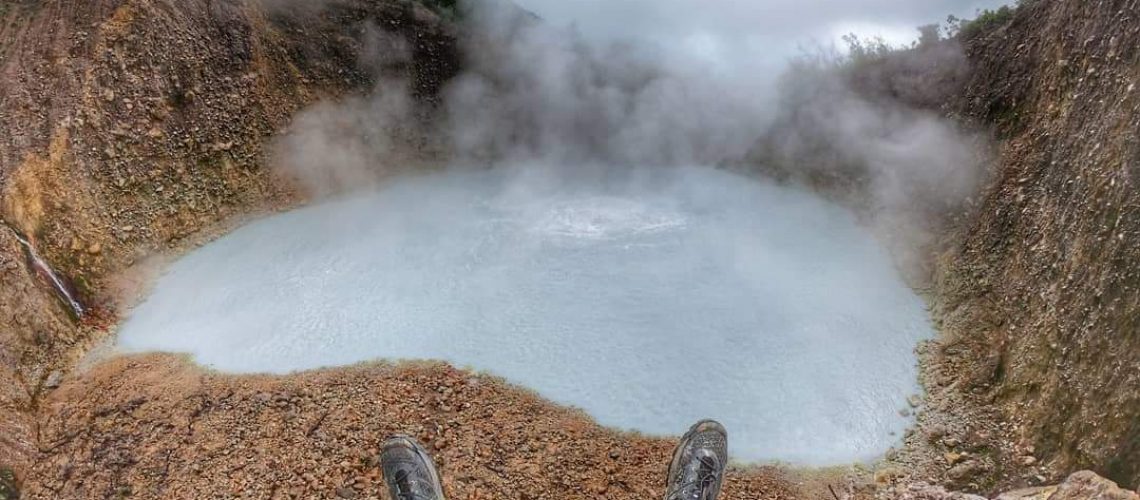 boiling lake -lac bouillant