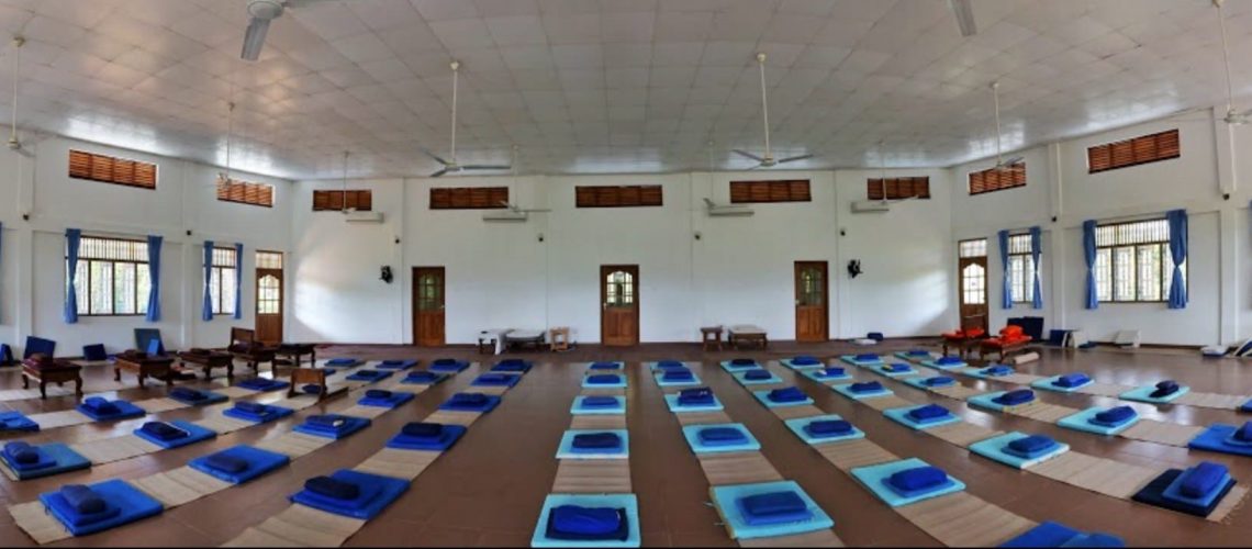 meditation-vipassana-hall